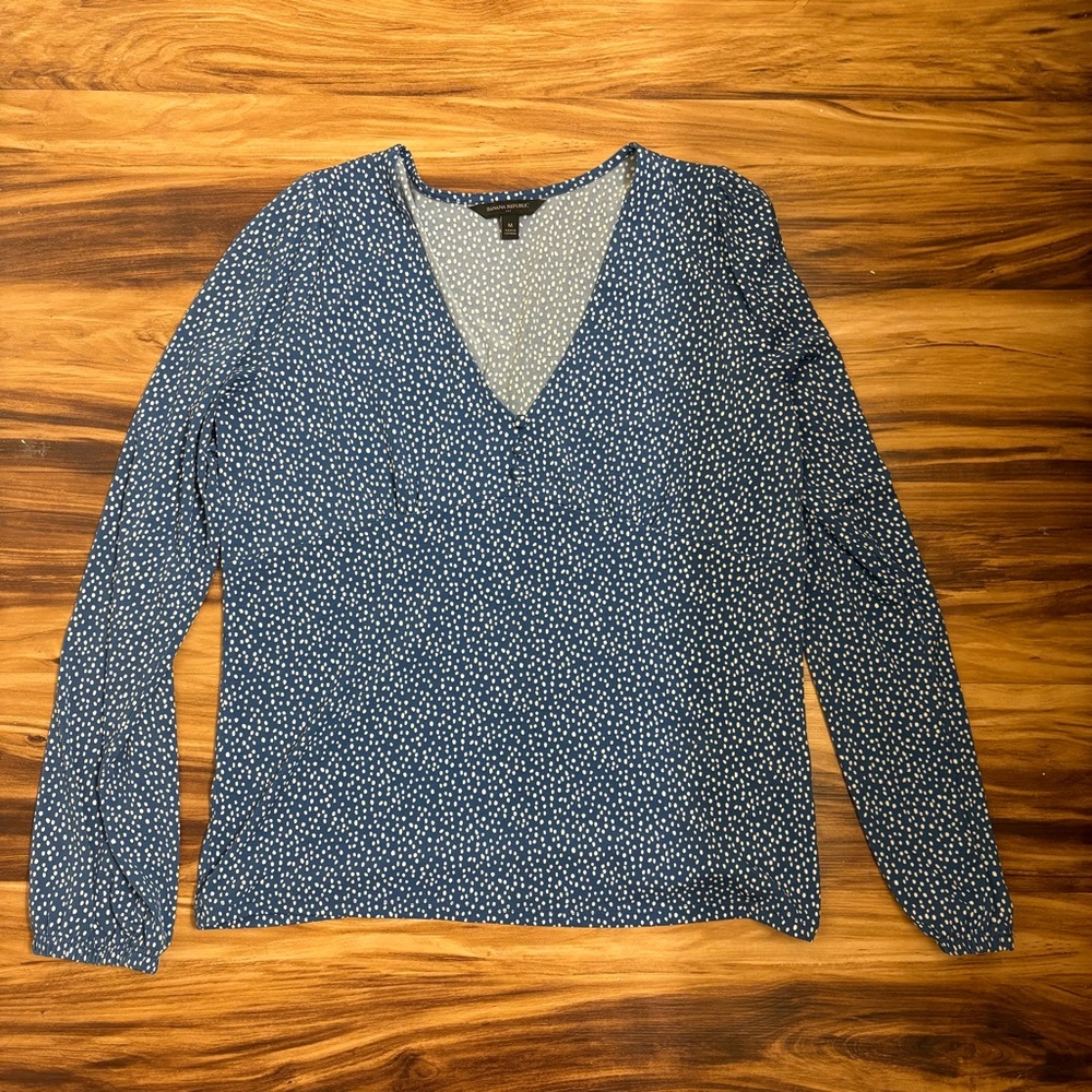 Banana Republic Teal V-Neck Blouse with White Dots